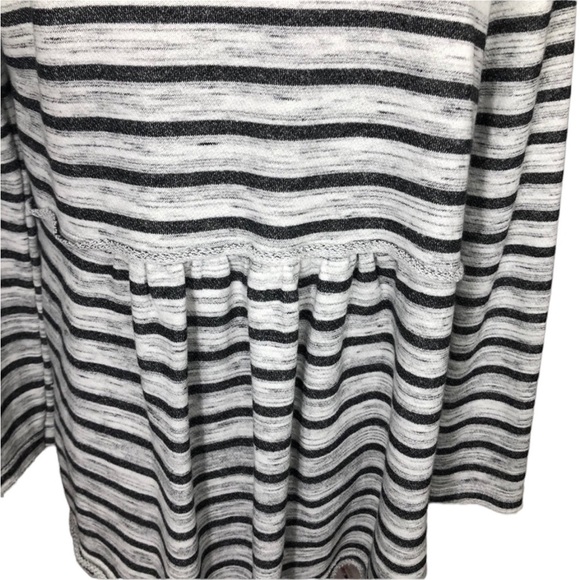 ALTAR’D State Raw Hem Striped Sweater Jacket Gray and White Size Small - Picture 8 of 10
